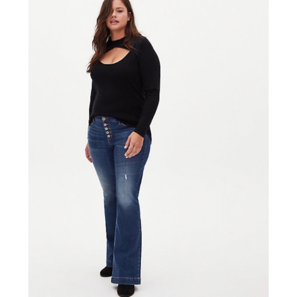 ๐ Black Lace Keyhole Pullover Sweater NWT Torrid - Picture 3 of 6